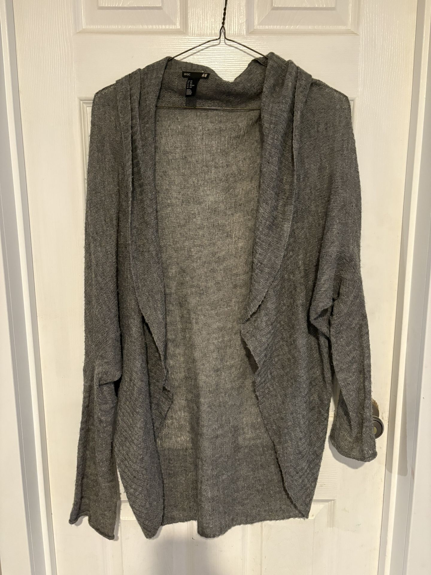 H&M Gray Knit Cardigan Sweater size M/L