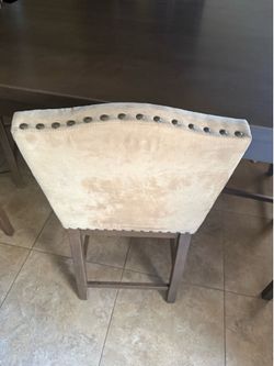 Kitchen table w 4 chairs