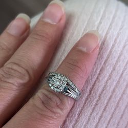 Enhanced Blue And White Diamond Vintage Style Frame Bridal Set