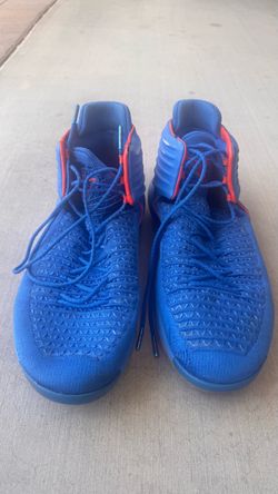 Basketball shoes