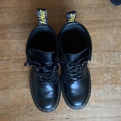 Doc Martens Size 7 Matte Black for Sale in Palm Beach FL OfferUp