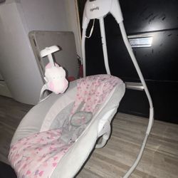 Baby Swing - Ingenuity 