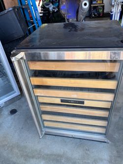 Vinotemp Wine Cooler with Glass Door