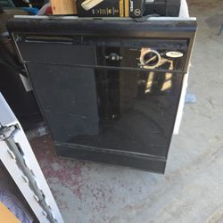 Dishwasher Works Perfect Don't Want It No More.