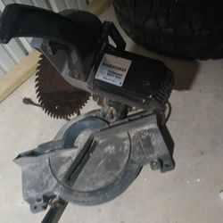 Table Miter  SAY. 20$ N May Only NEED NEW Blade. 