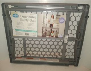 Expandable Safety Gate