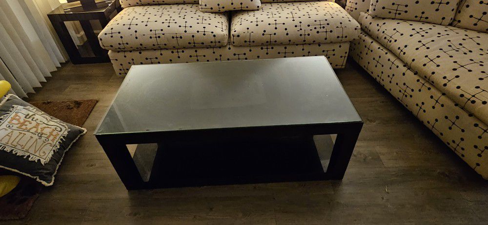 Beautiful Black Laquer Side and Coffee Tables,  including Lamps.