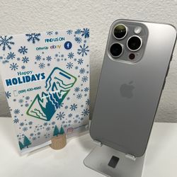 iPhone 15 Pro 256gb Unlocked 100% 🔋 Health In Very Good 7/10 Condition. Fully Fuctional 