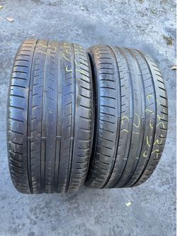 Set of 2 nice Runflat Bridgestone ALENZA  275/35/21 ( We install & balance )