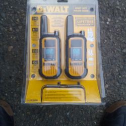 DeWalt Heavy Duty Walkie-Talkie 