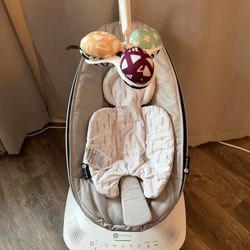 4moms Baby Rocker / Swing With Infant Insert – Excellent Condition