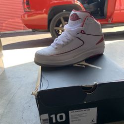 Retro 2  White Red 2014