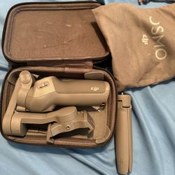 DJI Osmo Mobile 3 Gimbal 