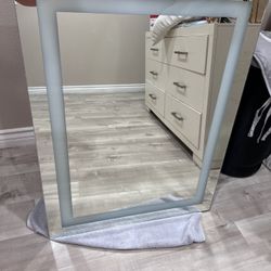 LED MIRROR