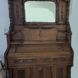 Antique Pump Organ