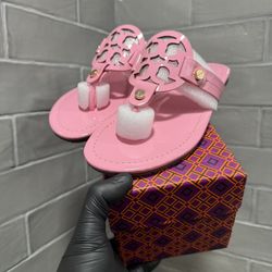 TORY BURCH GLOSSY PINK SANDALS SIZE 7/SIZE 8