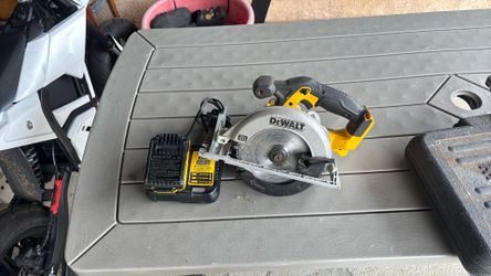 DEWALT