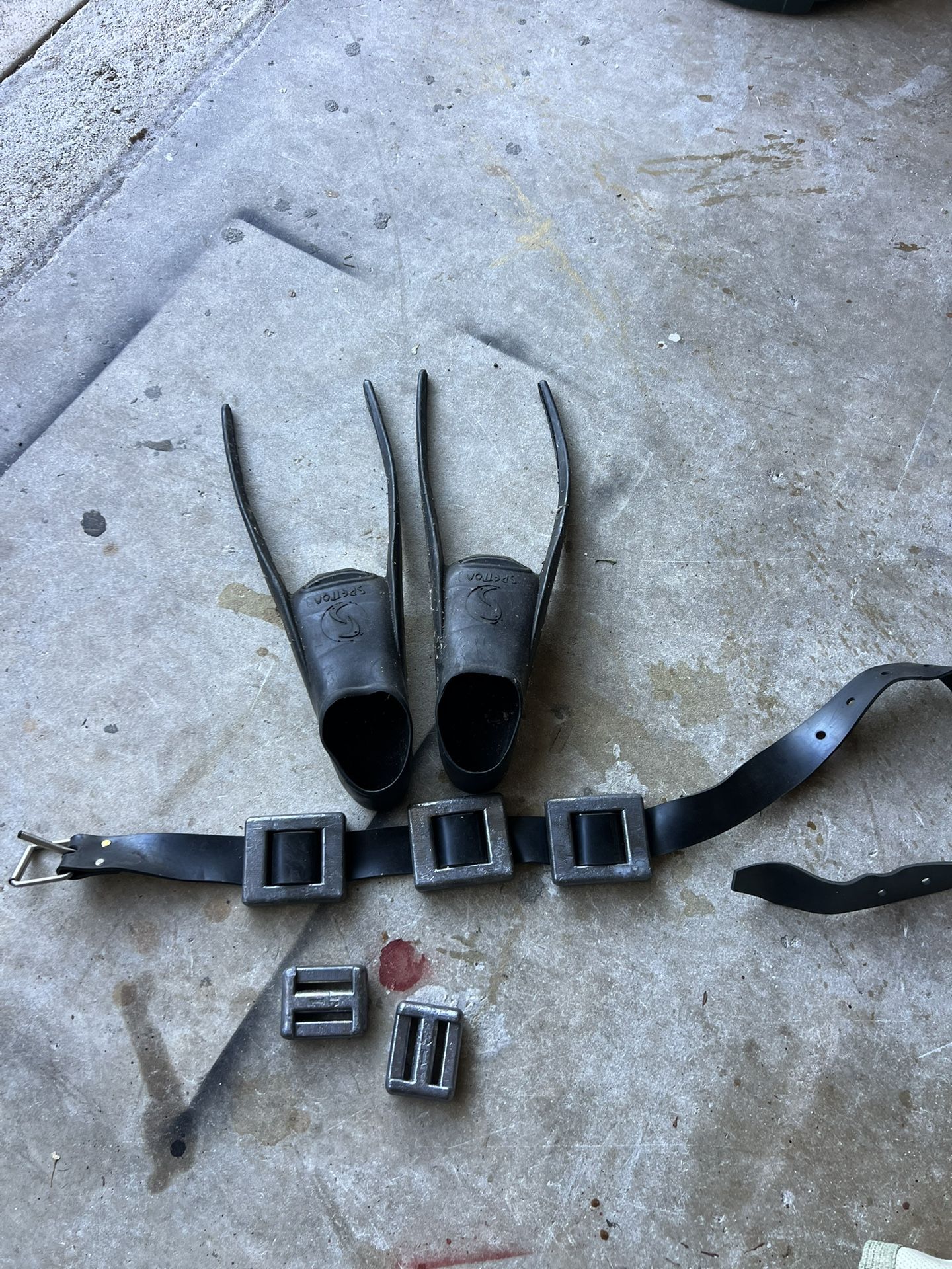 Scuba Flippers And Weights