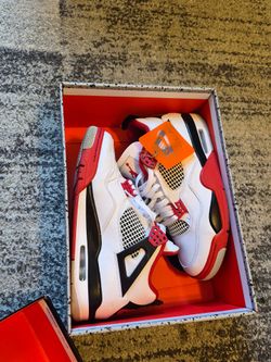 Jordan Retro 4 Fire Red