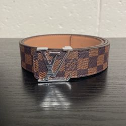 Louis Vuitton 40 mm Reversible Belt / SIZE 35-37=115 cm