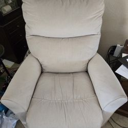 La-Z-Boy Power Recliner - $300