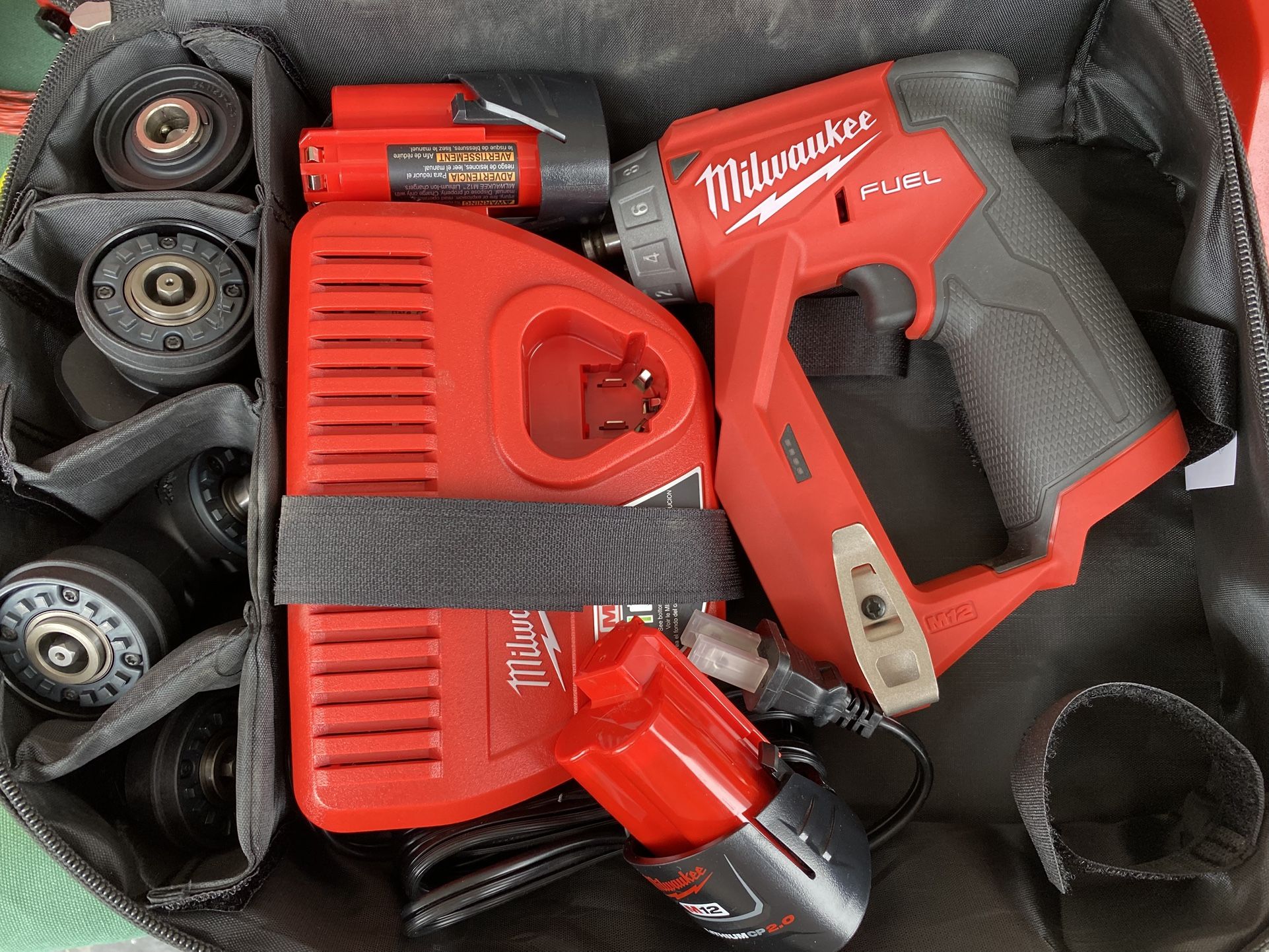Milwaukee 2505-22 M12 FUEL™ Installation Drill/Driver KIT w/ batteries & charger