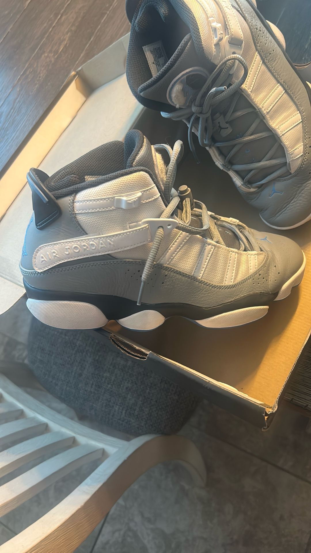 JORDON 6 RINGS SHOE