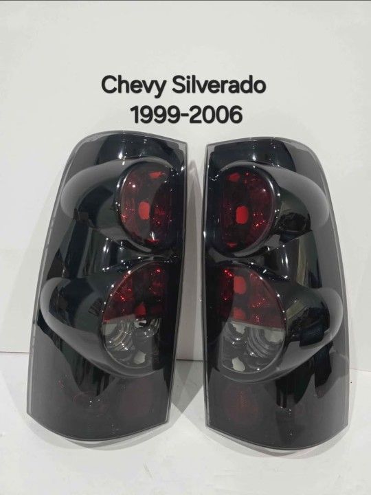 Chevy Silverado 1999-2006 Tail Lights