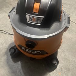 RIDGID vacuum