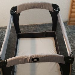 Graco Pack N Play With Changing Table And Bassinet