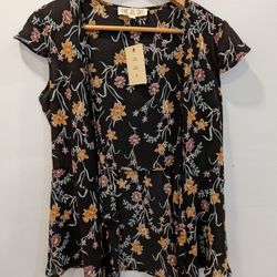 Women's Dress Shirt. Size Medium. New with Tags