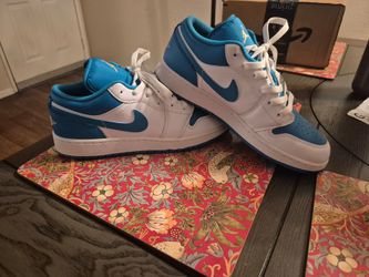 Blue and white Nike Jordan's  only worn once great condition size 7 mens size 7 and a half women