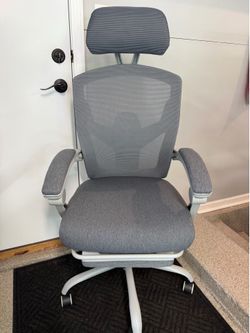 Brand New Grey Mesh Tall Back Ergonomic Reclining Office Chair w/Slide Out Footrest