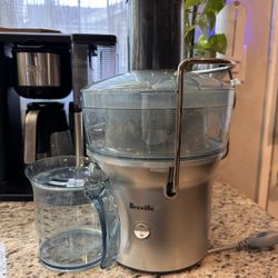 Breville cold Press Juicer