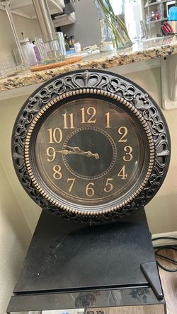 Decorative Round Wall Clock Black Gold