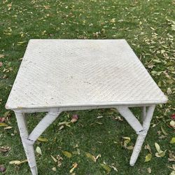 White Wicker Patio Table