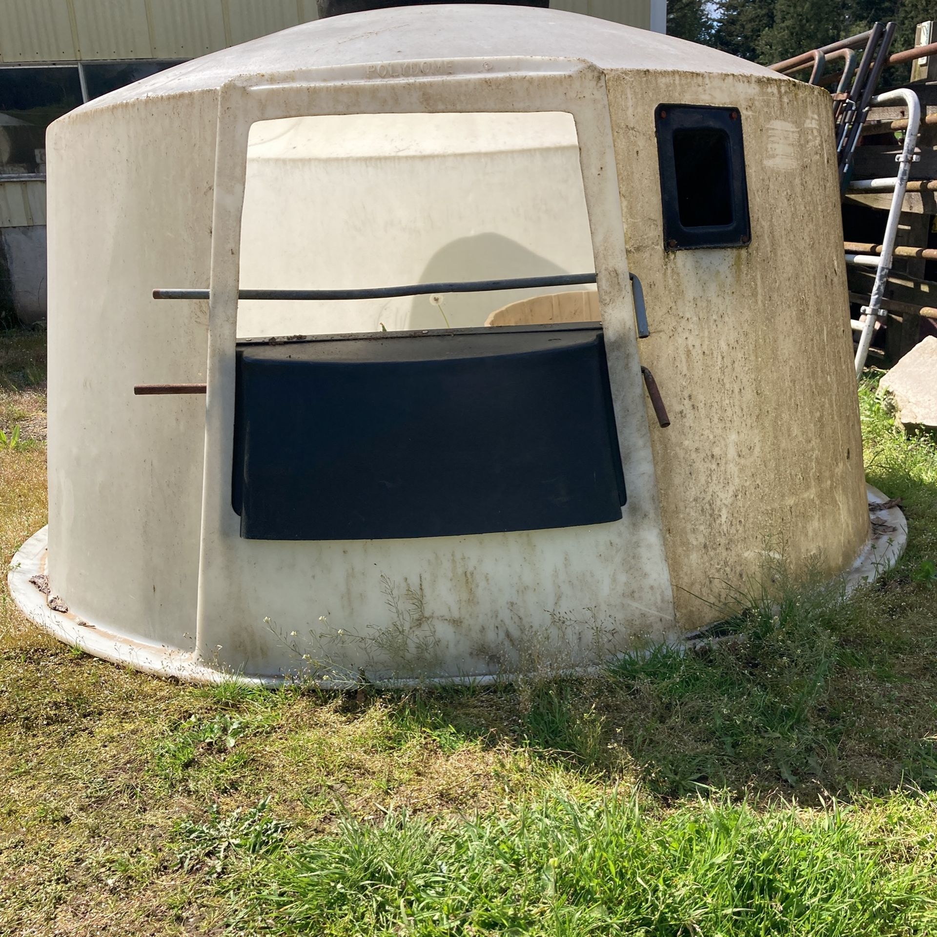 Polydome Calf / Chicken/ Pig/ Goat /Critter Hutch 