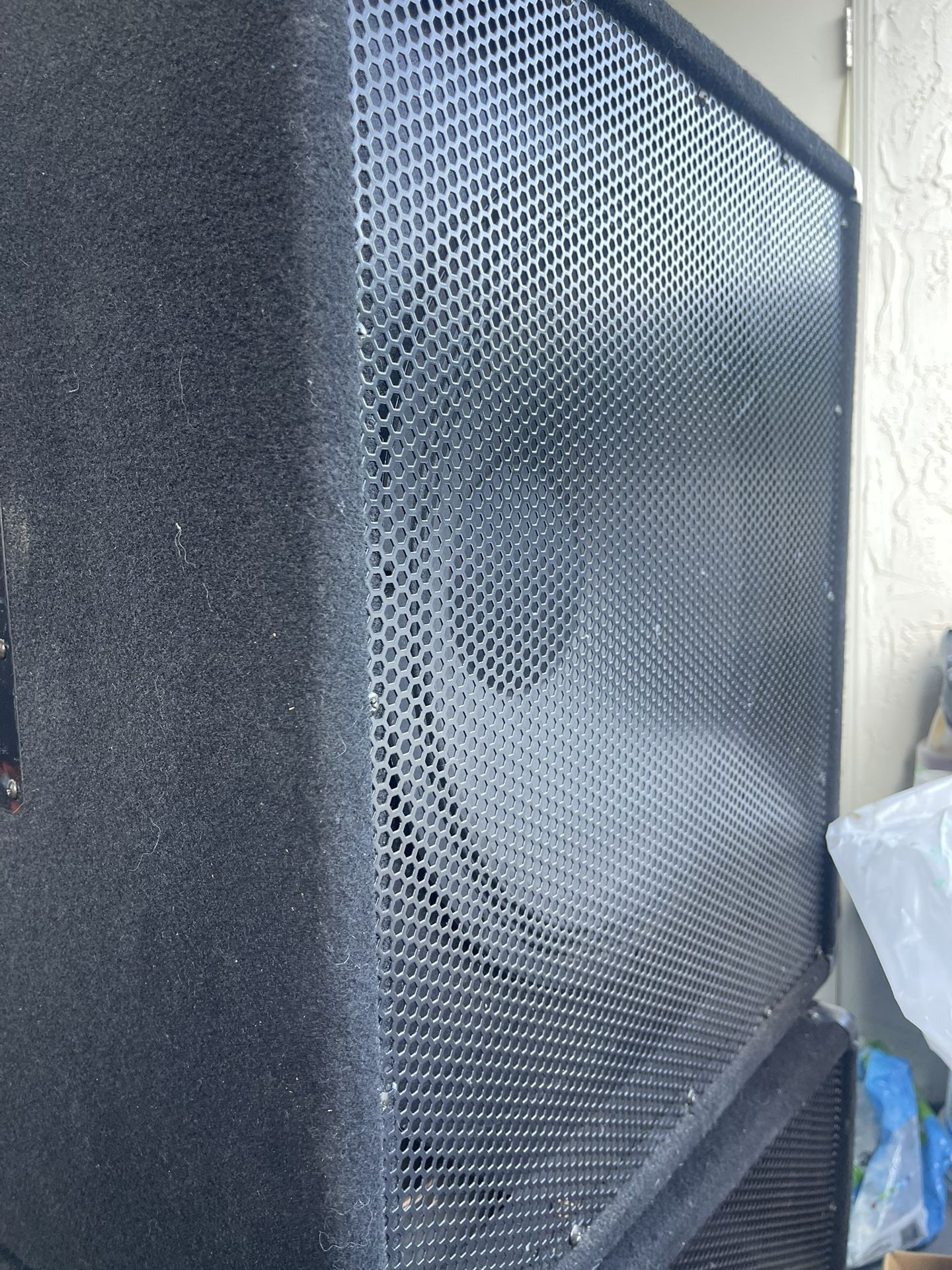 2 Subwoofer 15”