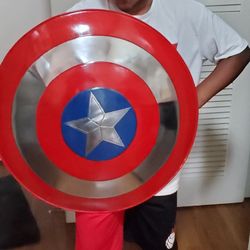 Captain America Metal Shield 
