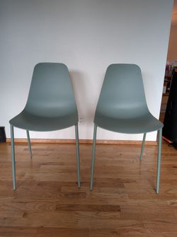 Plastic (?) chairs comfy as