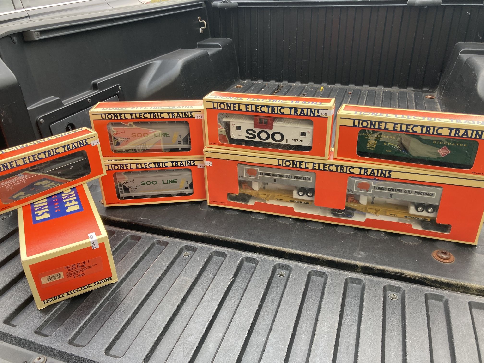 vintage 1990s lionel soo line special train set
