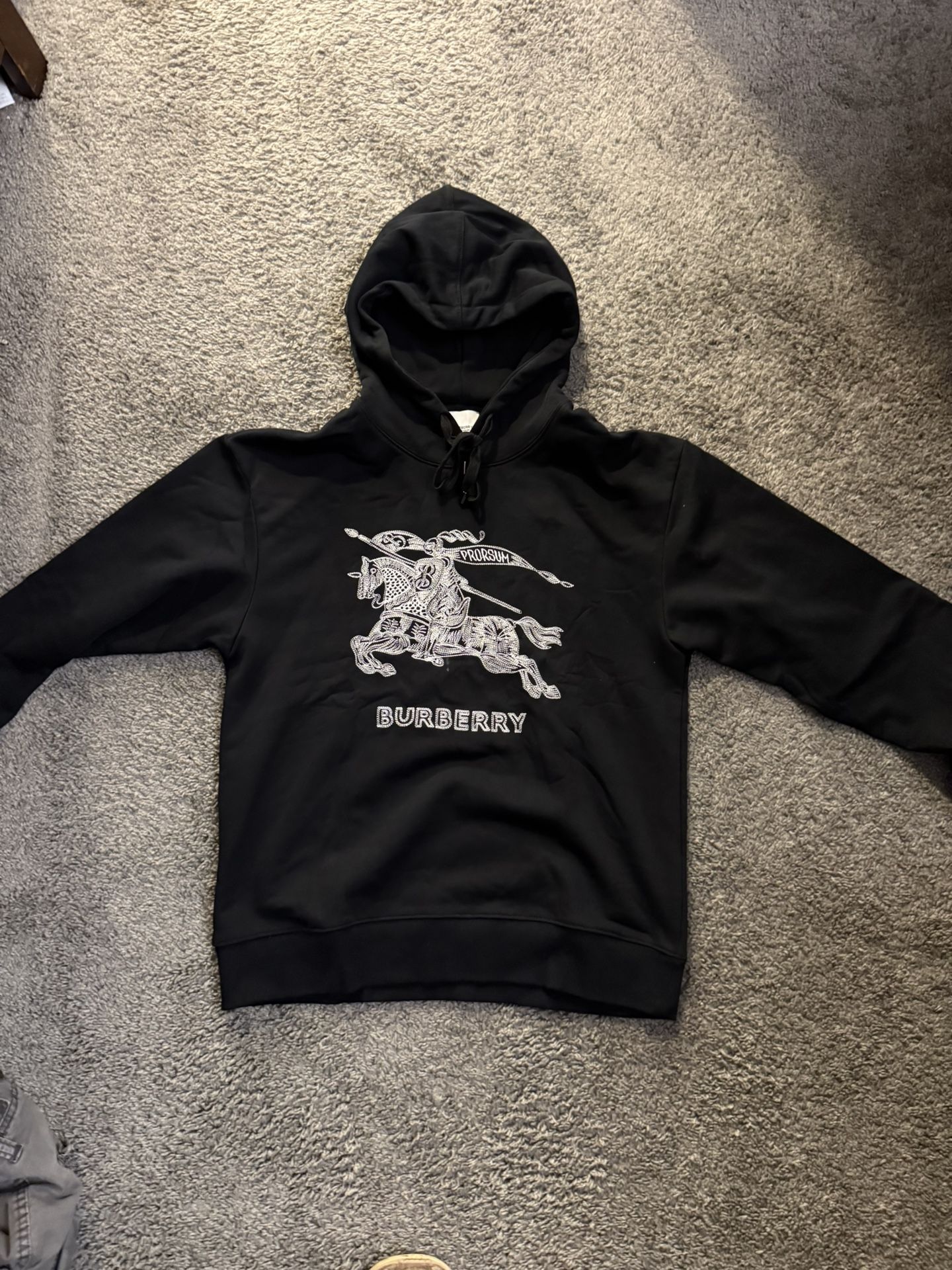 Size S Burberry White Logo Letter
