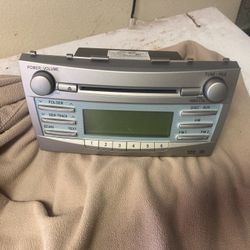 Toyota Camry -  Radio CD player - 25