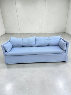 Beautiful Sofa š DELIVERY AVAILABLE