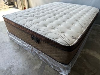 12in King Size Organic Cloud Comfort Europillow Top Mattress and Boxspring