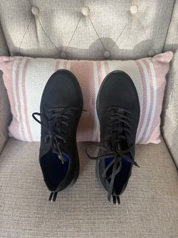 Shoes for Crews Lightweight Slip and Oil Resistant work shoes for women . Size 8