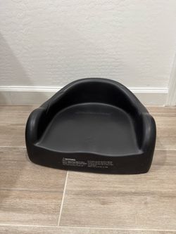 Kid’s haircutting booster chair