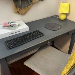 Free Desk