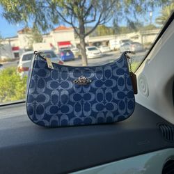 Coach Teri Shoulder Bag W/ Charm 