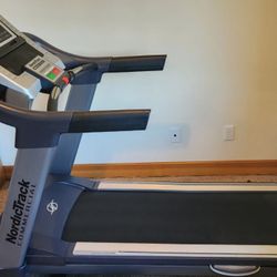 Nordic Track Treadmill 